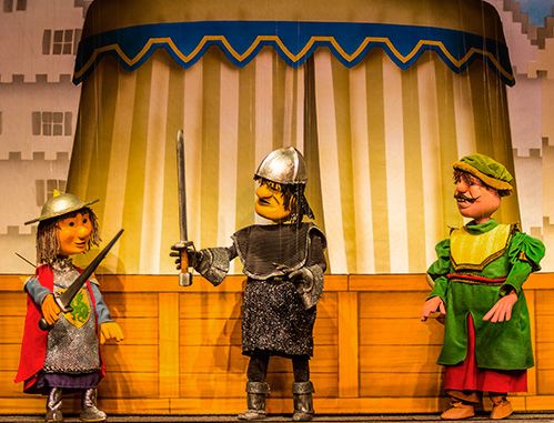 Der-kleine-dicke-Ritter-Gerhards-Marionetten-2000